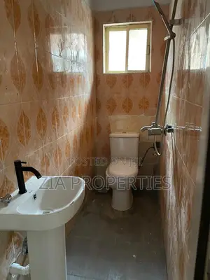 Mini Flat in Osapa London for rent