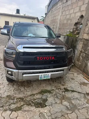 Toyota Tundra 2016 Brown