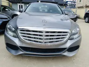 Mercedes-Benz C300 Luxury 4dr AWD 4Matic Sedan (2.0L 4cyl 7A) 2015 Gray