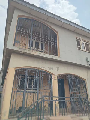 4bdrm Duplex in Cannanland Estate, Ifo for sale