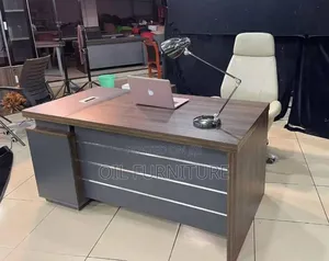 Luxury Executive Office Desk With Side Cabinet - Modern Design