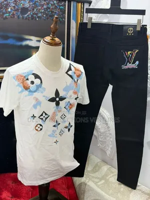 *High Quality Luxury Design Louis Vuitton Top Combo Outfit