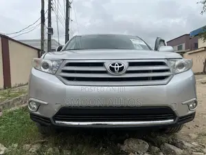 Toyota Highlander 2013 Silver