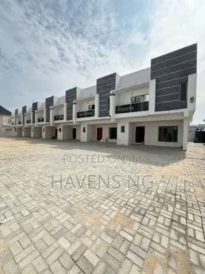 4bdrm Townhouse/Terrace In Lekki Phase 2 For Sale