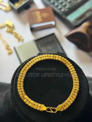 Elegant Triple-Row Textured Heart Link Gold Bracelet - 22 Karat