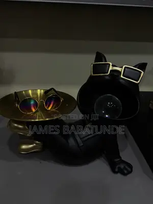 Black Figurine Tray Decorations Top