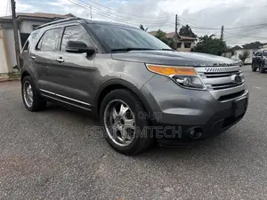 Ford Explorer XLT 4dr 4x4 (3.5L 6cyl 6A) 2011 Gray