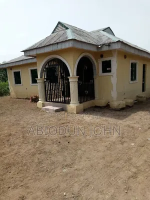 7bdrm Block of Flats in Ado-Odo/Ota for sale