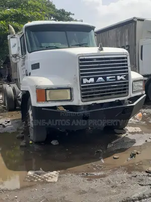 MAN T42 2001 White