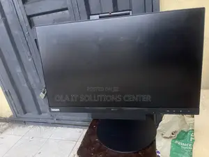 Desktop Computer Lenovo 8GB Intel Core i5 SSD 256GB