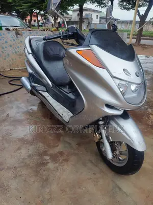 Yamaha Majesty 2012 Gray