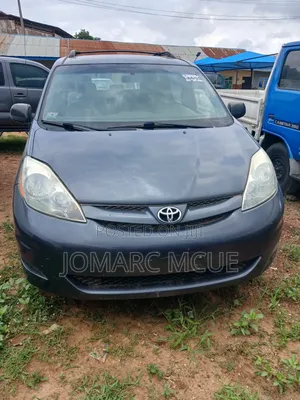 Toyota Sienna 2006 Blue