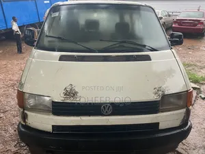Volkswagen Transporter 2000 White