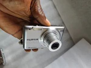 Fujifilm Digital Photo Video Camera for Vintage and Passport Snappin