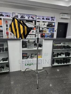 C Stand + 2 Sandbag