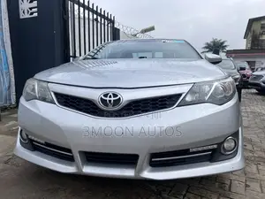 Toyota Camry SE 4dr Sedan (3.5L 6cyl 6A) 2014 Silver