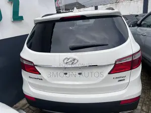 Hyundai Santa Fe Limited w/Saddle Interior 4dr SUV (3.3L 6cyl 6A) 2015