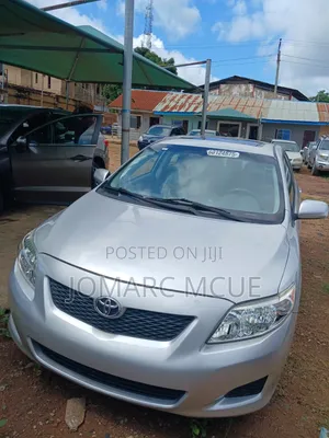 Toyota Corolla XLE 4dr Sedan (1.8L 4cyl 4A) 2010 Silver