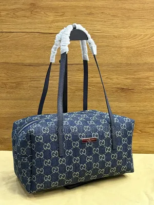 Gucci Luxury Female Bag Size:- Midi