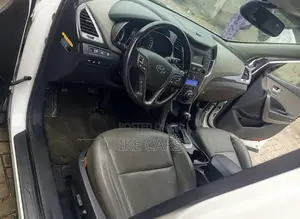 Hyundai Santa Fe SE 2012 White