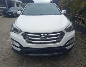 Hyundai Santa Fe SE 2012 White
