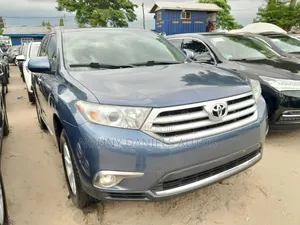 Toyota Highlander 2012 Blue