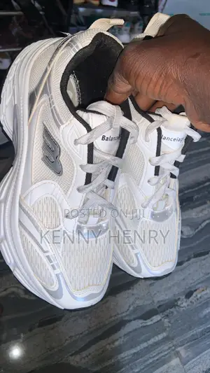 White Unisex Shoe