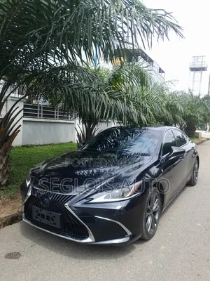 Lexus ES 2021 Black