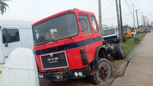 Direct Belgium Man Diesel Truck 1999 Red