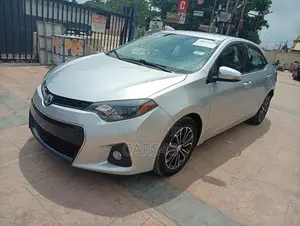 Toyota Corolla 2015 Silver