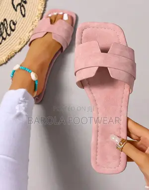 Women H Slippers Size 43