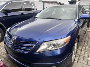 Toyota Camry SE V6 4dr Sedan (3.5L 6cyl 6A) 2011 Blue