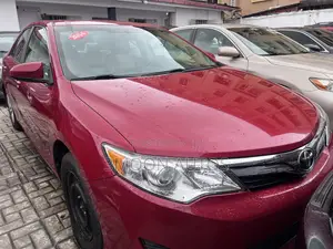 Toyota Camry LE 4dr Sedan (2.5L 4cyl 6A) 2014 Red