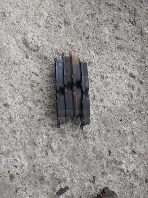 Front Brake Pads Range Rover Sport and Lr3 06