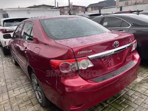 Toyota Corolla LE 4dr Sedan (1.8L 4cyl 4A) 2013 Red