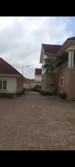 9bdrm House in Sun City Estate for sale