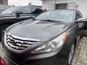 Hyundai Sonata Limited Sedan FWD (2.4L 4cyl 6A) 2013 Gray