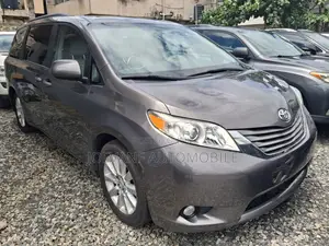 Toyota Sienna XLE 7 Passenger 2011 Gray