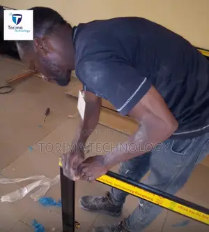 Professional Automatic Frameless Sensor Gate Installation
