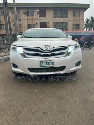 Toyota Venza 2010 White