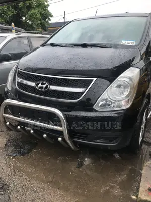 Hyundai H1 2010 Black