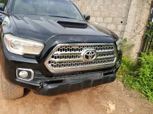 Toyota Tacoma 2010 Black
