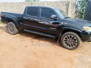 Toyota Tacoma 2010 Black