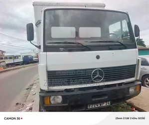 Mercedes 1315 Container Body Diesel Engine/ 6 Tires 8 Boat
