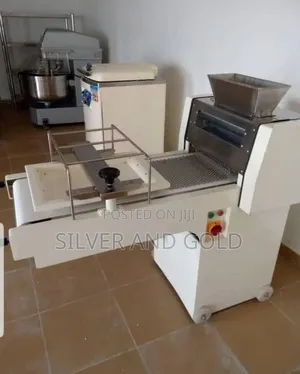 Dough Moulder