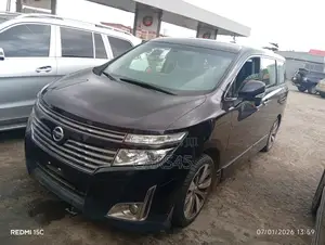 Nissan Elgrand 2011 Gray