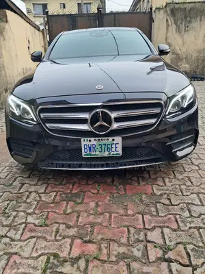 Mercedes-Benz E300 2018 Black