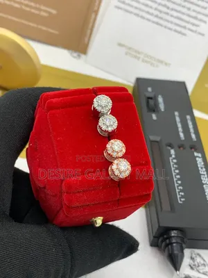VVS Moissanite Diamond Unisex Earring  