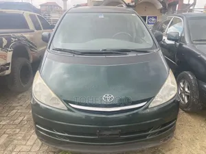 Toyota HiAce 2006 Grey