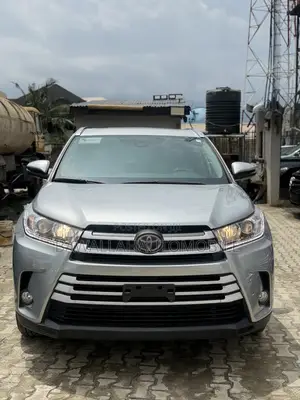 Toyota Highlander 2018 Silver